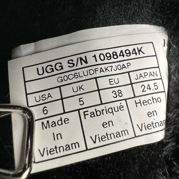 UGG Black Sherpa Fluff Yeah Platform Slide Sandal Slippers Size 6 Women's - Picture 4 of 12